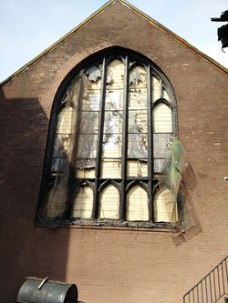 A multi-house fire destroyed the stained glass windows of the Presbyterian Church of the Crossroads in Brooklyn. 