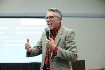 Bob Whitesel, award-winning author and change theory expert, offered a much-needed prescription for today’s ailing churches in his Aug. 3 luncheon address.