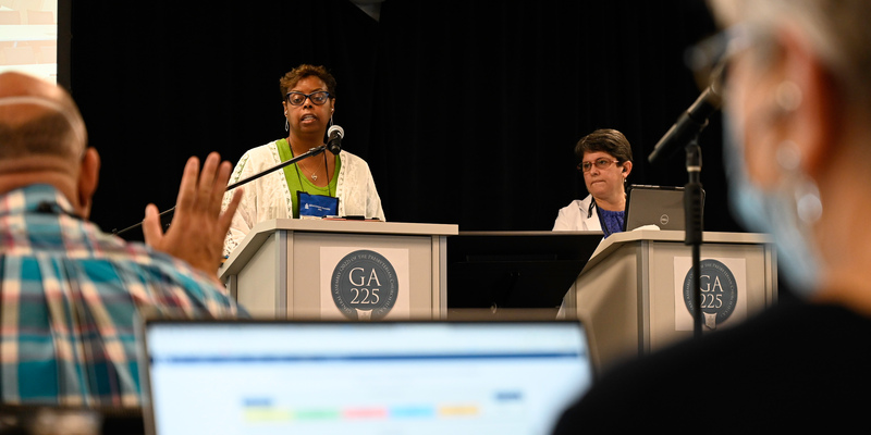 Christi Scott Ligon (left) and Iris Santoni Ortiz (right) moderate Leader Briefing at the 225th General Assembly on June 18, 2022 in Louisville, Kentucky. (Photo by Rich Copley) 
