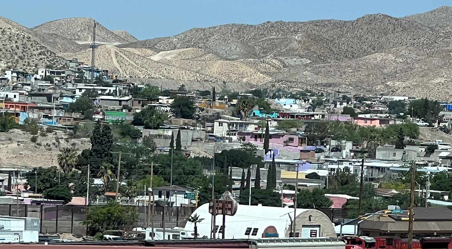 Image of cityscape around El Paso and Juárez.