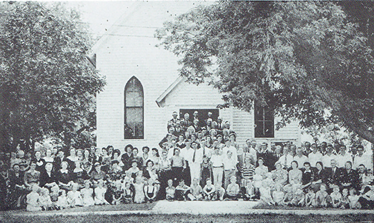 1944년 창립 50주년 축하에서 조아 장로교회 회중. 교회가 제공한 사진.